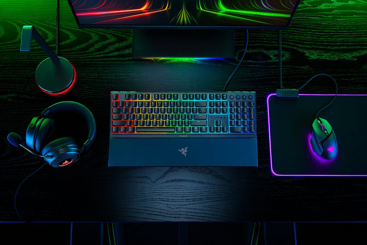 Razer Ornata V3 Laidinė žaidimų klaviatūra, USB, RGB LED, US, Mecha-membrane switch, Juoda