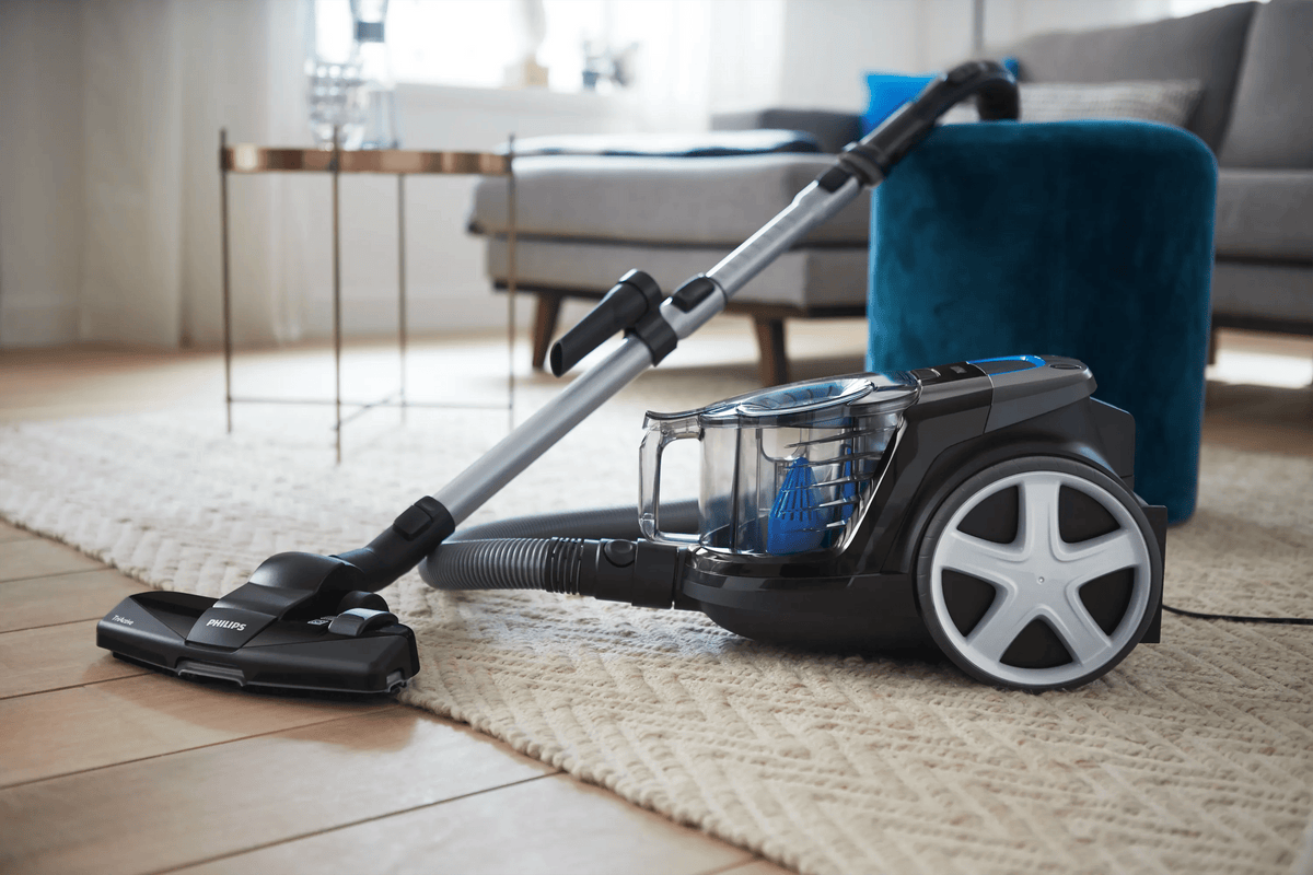 Philips | Vacuum cleaner | PowerPro Compact FC9331/09 | Bagless | Power 900 W | Dust capacity 1.5 L | Black