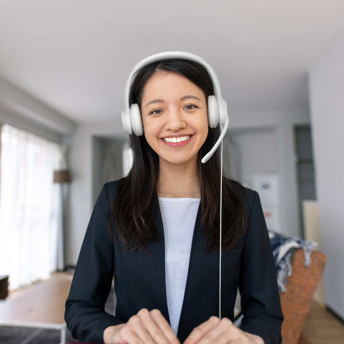 Logitech | USB Computer Headset | H390 | Wired | Over-Ear | Microphone | Noise canceling | Off-white