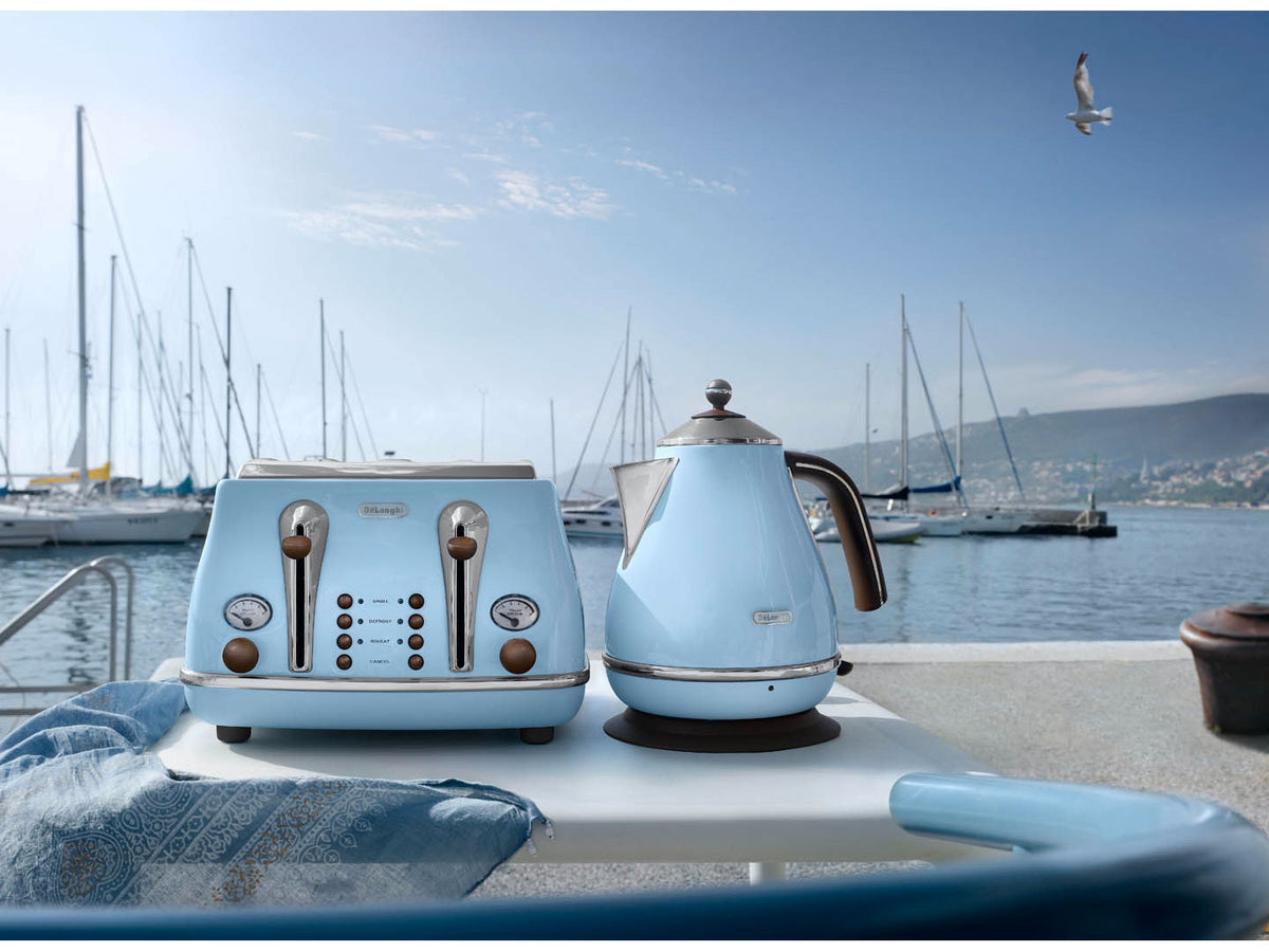 Delonghi | Kettle | KBOV 2001.AZ | Standard | 2000 W | 1.7 L | Stainless steel | 360° rotational base | Azure