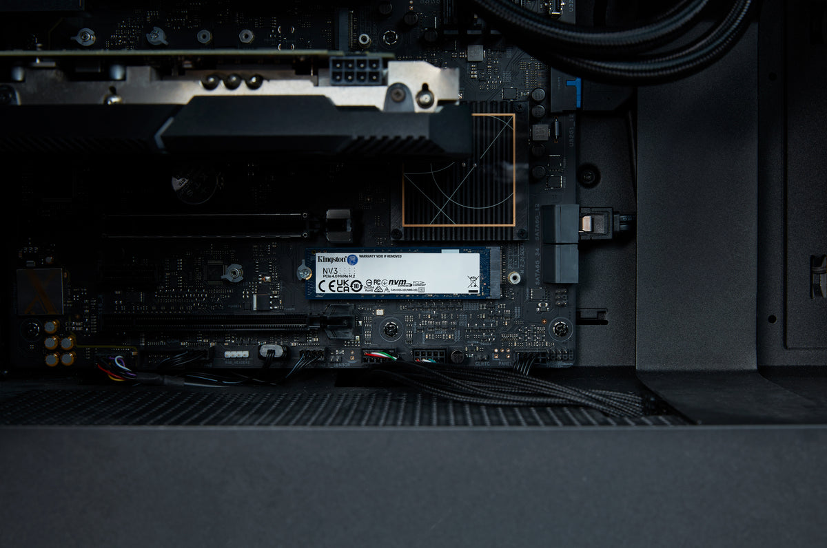 Kingston SSD | NV3 | 1000 GB | SSD form factor M.2 2280 | Solid-state drive interface PCIe NVMe Gen 4.0 (x4) | Read speed 6000 MB/s | Write speed 4000 MB/s