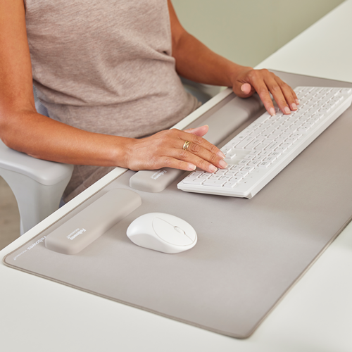 Fellowes | Breyta Keyboard Wrist Rest | Sand