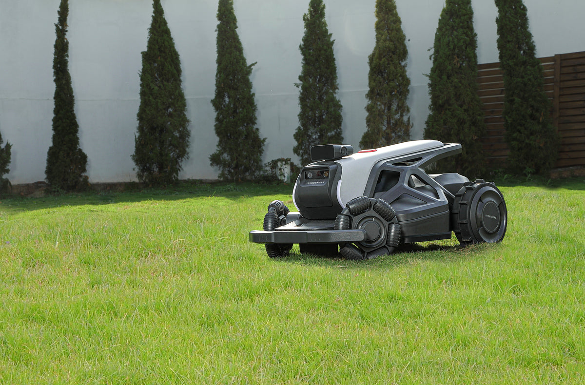 AIRSEEKERS LIMITED | Tron 300° AI Vision Mulching Mower, 2400m², Ai Vision + NRTK | 15 Ah