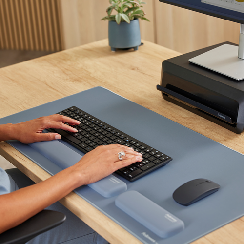 Fellowes | Breyta Keyboard Wrist Rest | Marine