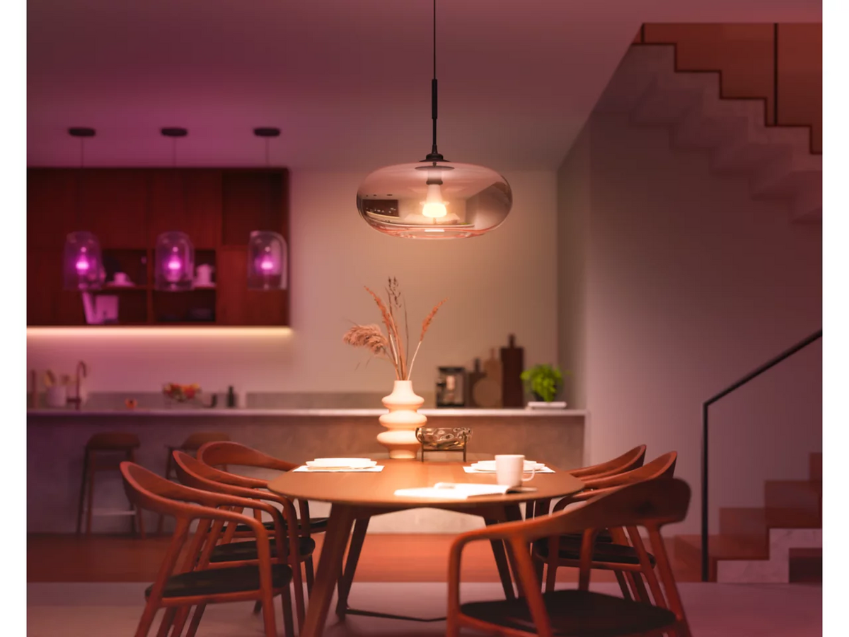 Philips Hue WCA 1100 A60 1P EU | E27 | 8.1 W | White and colour light | Bluetooth and Zigbee