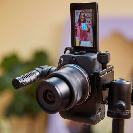 Canon | EOS R50 + RF-S 18-45mm CREATOR KIT (SIP) | Megapixel 24.2 MP | Image stabilizer | ISO sensitivity (max) 32000 | Display diagonal 2.95 " | Wi-Fi | Video recording | Automatic, manual | CMOS | Black