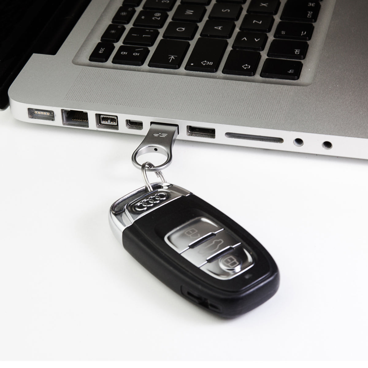 Silicon Power | Jewel J80 | 32 GB | USB 3.0 | Silver