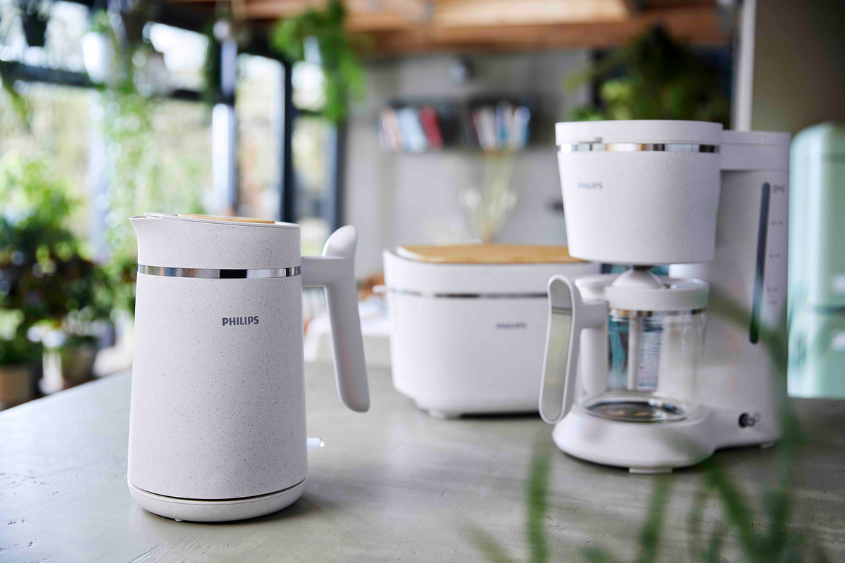 Philips Kettle | HD9365/10 Eco Conscious Edition | Electric | 2200 W | 1.7 L | Bioplastic | 360° rotational base | White