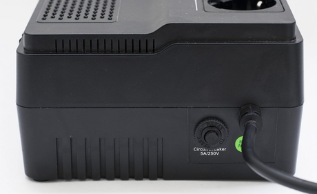 Schneider Electric APC Easy UPS | BV650I-GR | 650 VA | 375 W