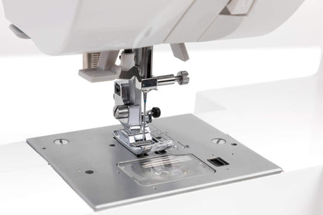 Singer | Sewing Machine | C430 | Number of stitches 810 | Number of buttonholes 13 | White