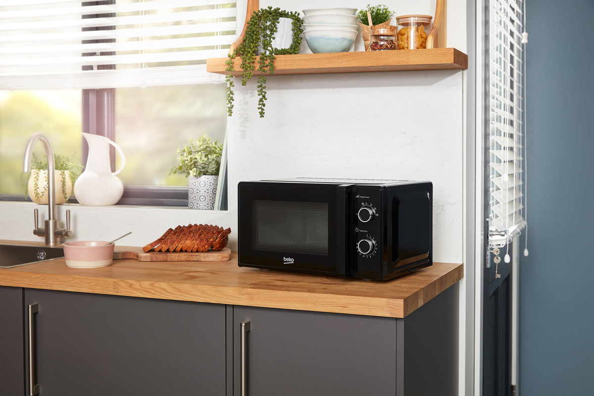 BEKO Microwave MOC20100BFB, 700W, 20L, 900W, Black