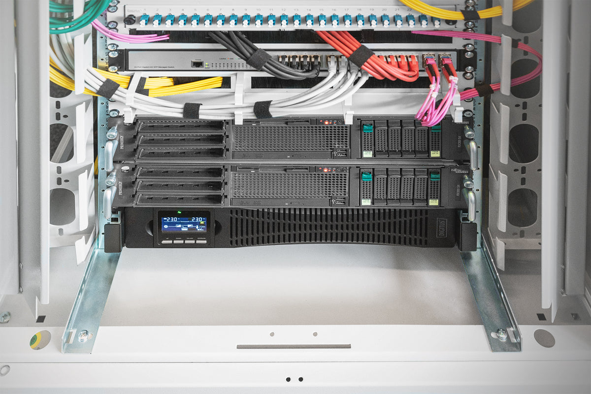 DIGITUS OnLine UPS, rack/tower, 3000VA, 3000W, LCD, 8 x C13, 1 x C19, RS-232, USB, SNMP card (optional), relay card (optional)  | Digitus | OnLine UPS | DN-170096, 3000 VA / 3000 W | 3000 VA | 3000 W | C20