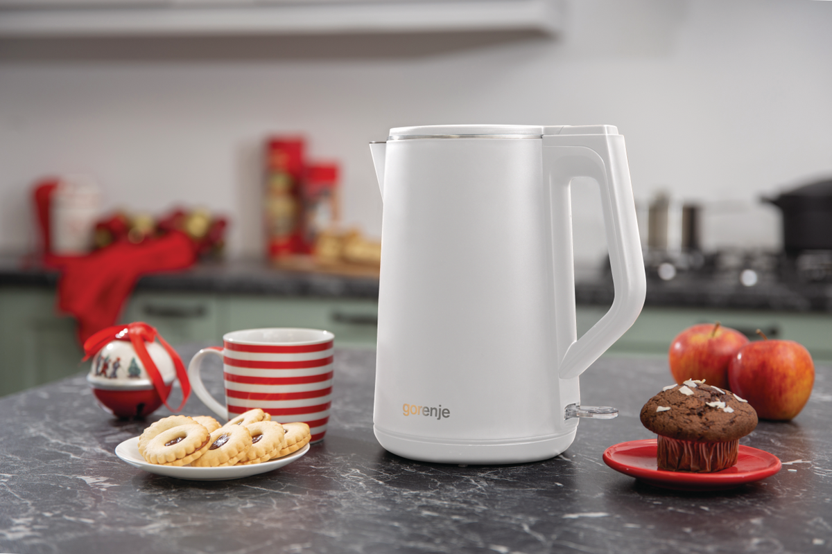 Gorenje | Kettle | K15DWW | Electric | 2200 W | 1.5 L | Plastic/Metal | 360° rotational base | White
