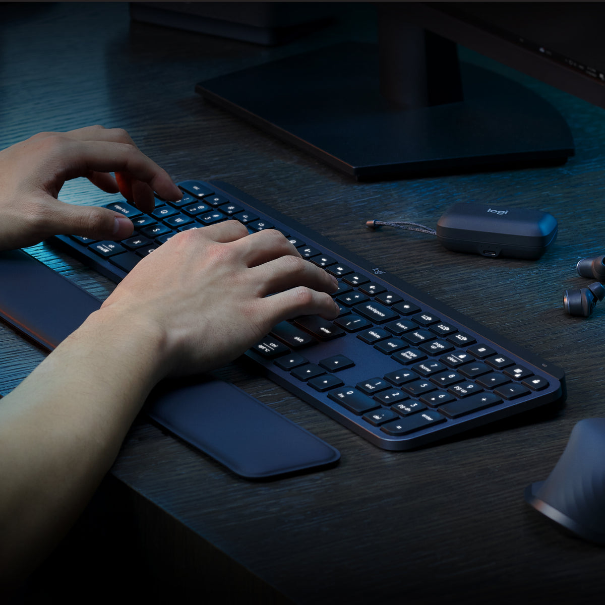 Logitech MX Keys S Belaidė klaviatūra, RF Wireless+Bluetooth, Illuminated, US Int, Graphite