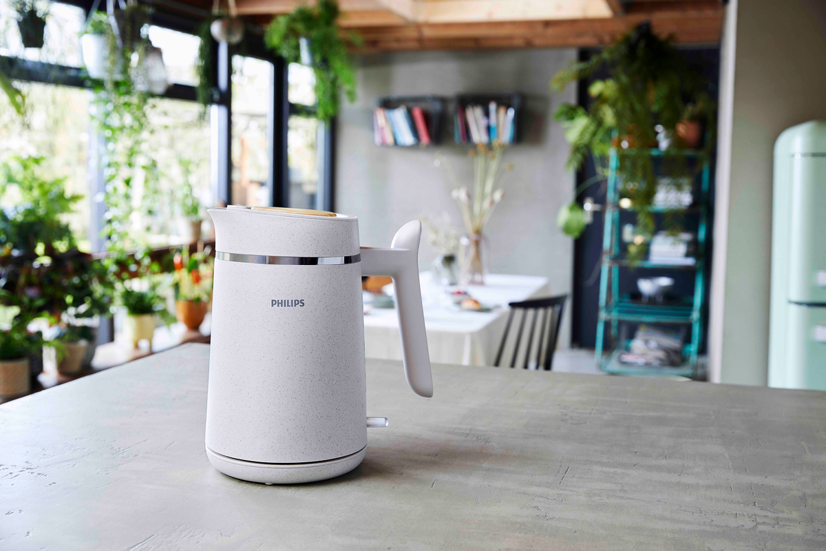 Philips Kettle | HD9365/10 Eco Conscious Edition | Electric | 2200 W | 1.7 L | Bioplastic | 360° rotational base | White