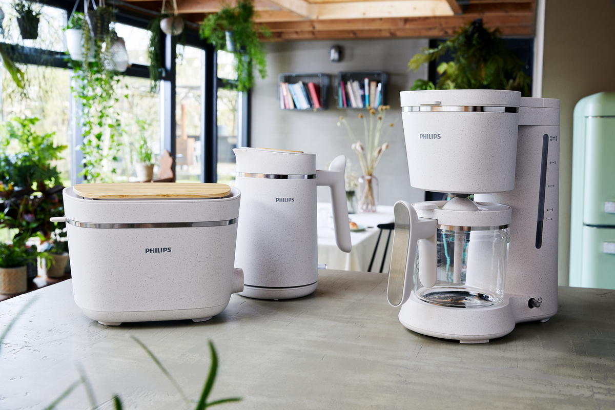 Philips Kettle | HD9365/10 Eco Conscious Edition | Electric | 2200 W | 1.7 L | Bioplastic | 360° rotational base | White