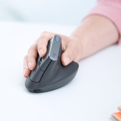 Logitech MX Vertical Ergonomiška belaidė pelė RF Wireless+Bluetooth, 4000 DPI, Graphite