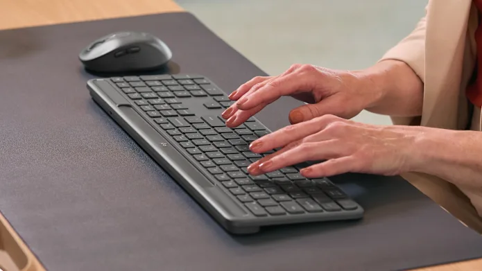 Logitech Signature Slim Solar+ K980 for Business Belaidė klaviatūra, RF+Bluetooth, US Int, Graphite