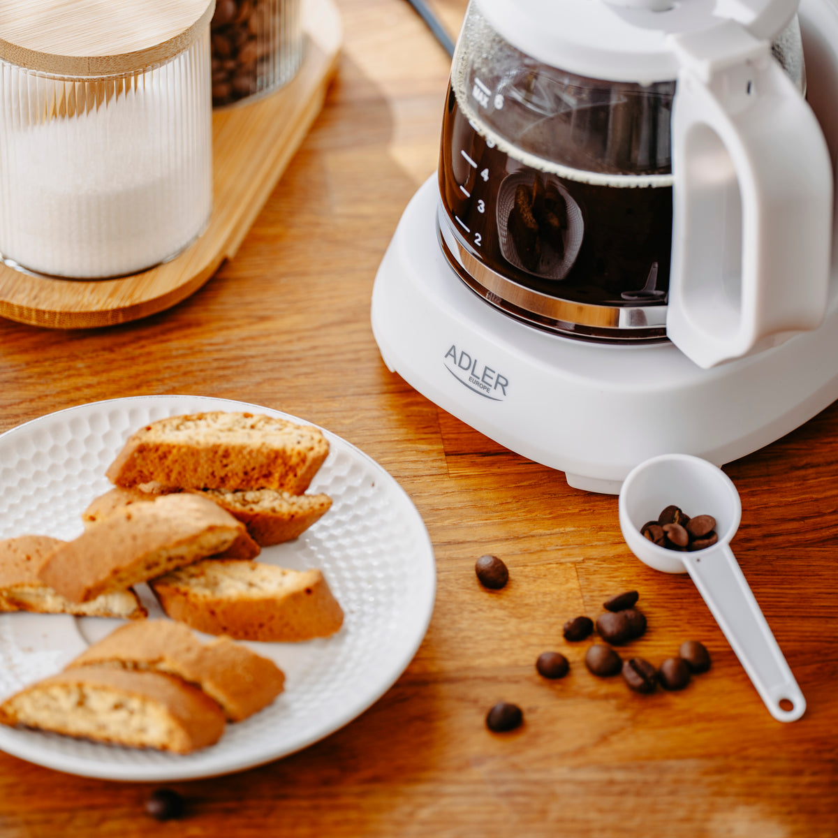 Adler Coffee Maker | AD 4381w | Drip | 600 W | White