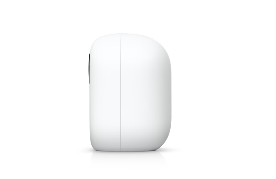 Ubiquiti | Plug-and-play, 4K WiFi-connected camera | UVC-G6-INS-W | 8 MP | Fixed | IPX5