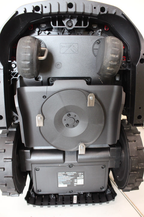 SALE OUT. | Roborock RockNeo Q110 Mower, 2WD, 1000m², RTK + VSLAM, (Edge Cutting module sold separately) | DAMAGED PACKAGING, USED, SCRATCHED, DIRTY