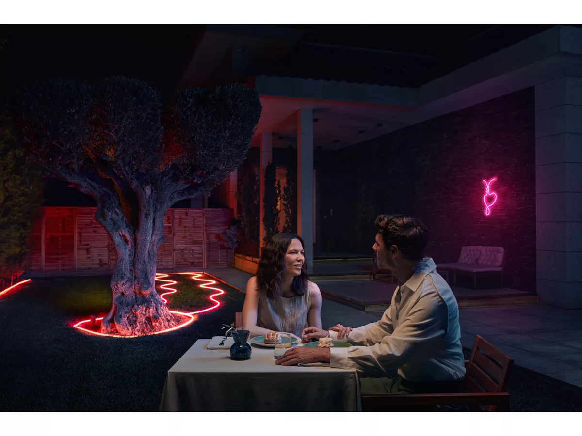 Philips Hue Neon Lightstrip for outdoor use, 10 m | 30 W | Bluetooth, Zigbee