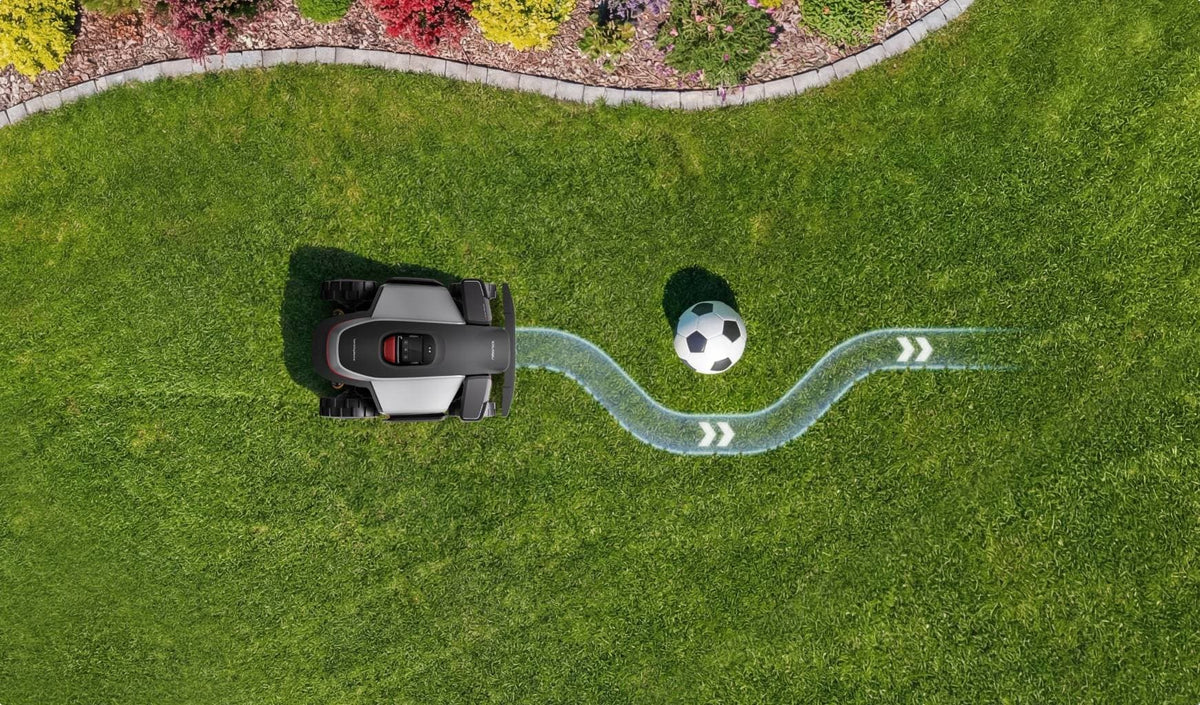 Roborock RockMow Z130 Mower, AWD, 3000m², RTK + VSLAM, (Edge Cutting module sold separately)
