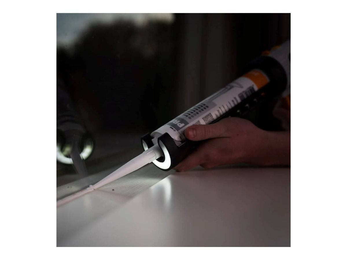 Batavia B.V. | Maxxpush caulking gun with LED